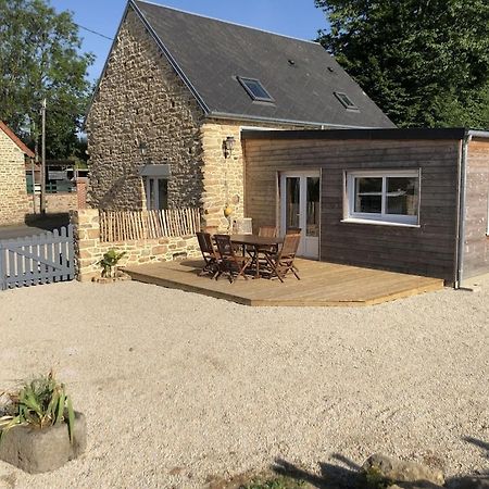 Charmante Maison De Campagne En Pierres Et Bois Sartilly-Baie-Bocage Exteriér fotografie